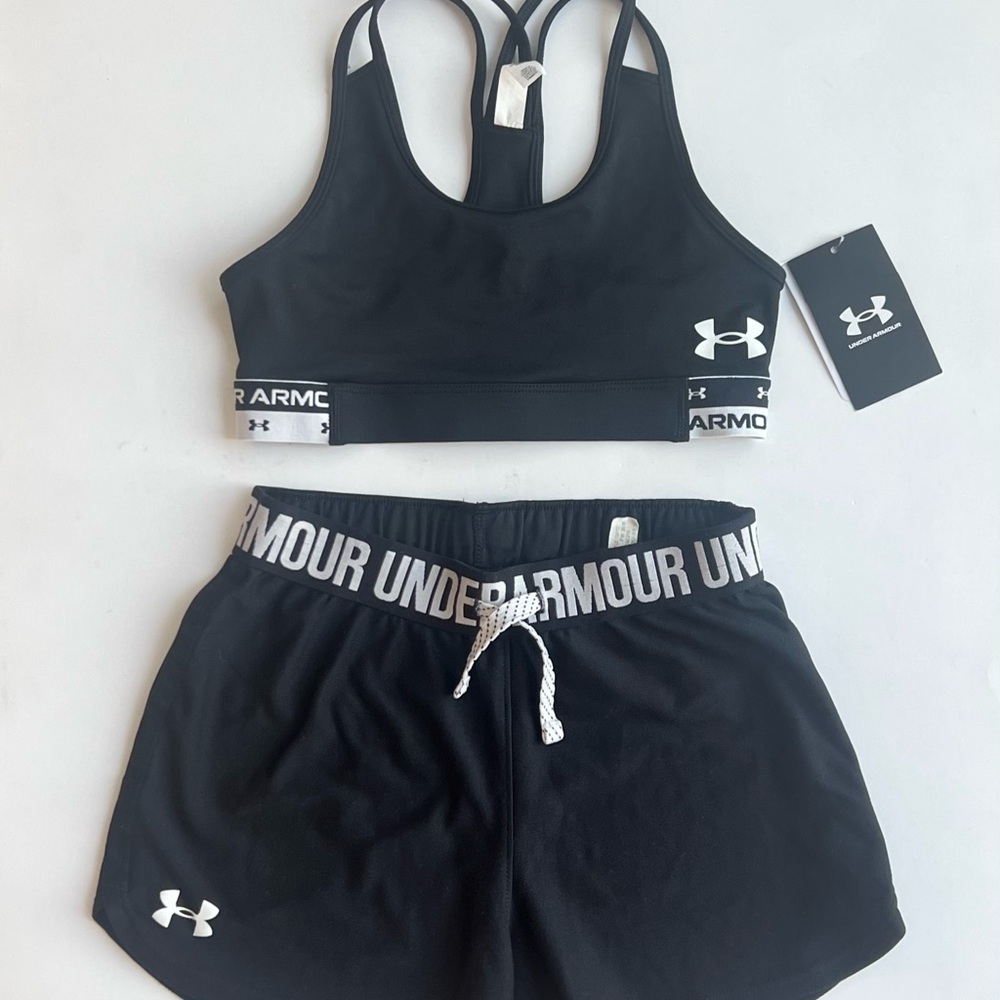 UNDER URMOR. fitness top  and bottom